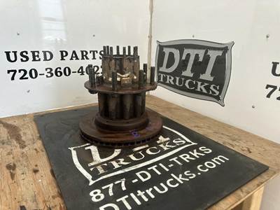 GMC C5500 Right Hub