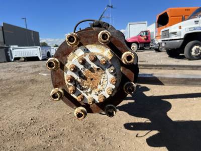 GMC C6500 Right Hub