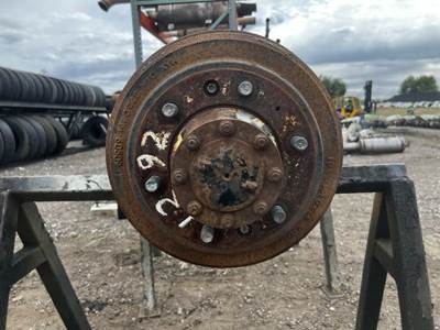 GMC W4500 Hub