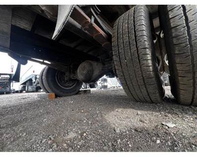 GMC W4500 Hub