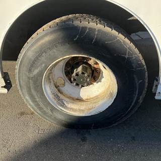 International 4300 Hub