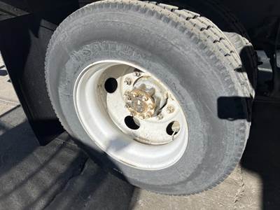 International 4300 Hub