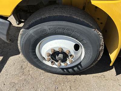International 4300 Hub
