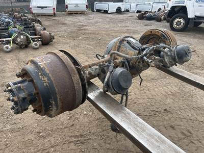 International 4300 Hub