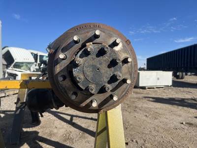 International 4300 Hub