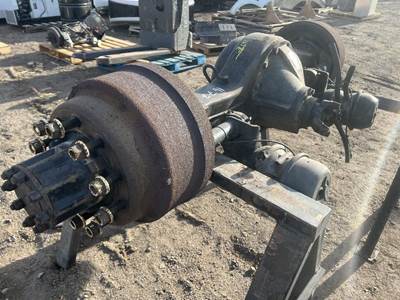 International 4300 Hub