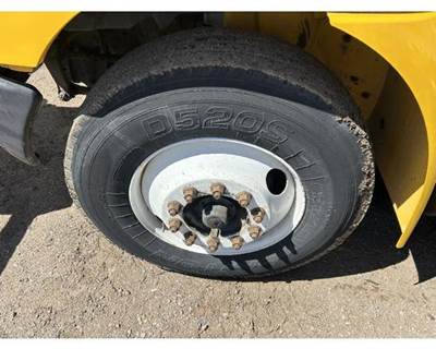 International 4300 Hub