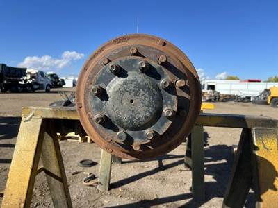 International 4400 Hub