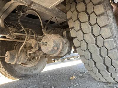 International 4400 Hub