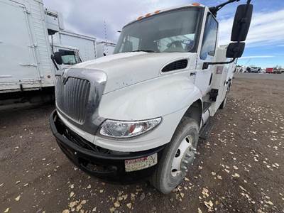 International 4400 Hub