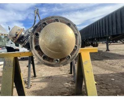 International 4400 Hub