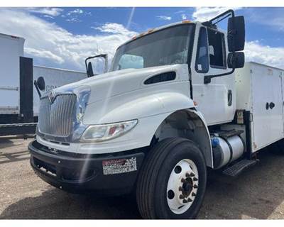 International 4400 Hub