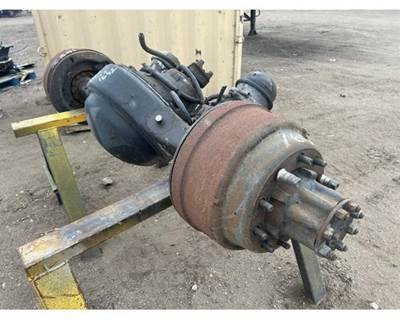 International 4700 Hub