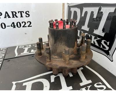 Isuzu FTR Hub