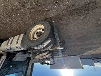 Mack Pinnacle CXU612 Hub for a Mack CXU612