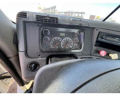 Freightliner Cascadia Instrument Panel Cluster