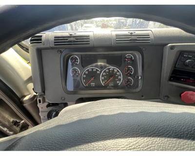 Freightliner Cascadia Instrument Panel Cluster