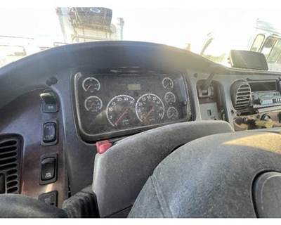 Freightliner M2 106 Instrument Panel Cluster
