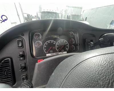 Freightliner M2 106 Instrument Panel Cluster