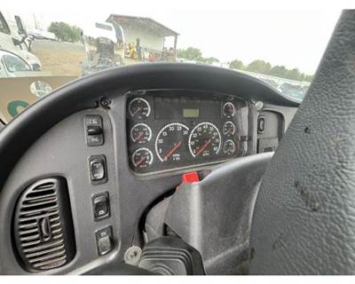 Freightliner M2 106 Instrument Panel Cluster