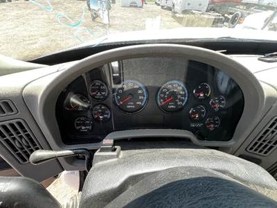International 4400 Instrument Panel Cluster