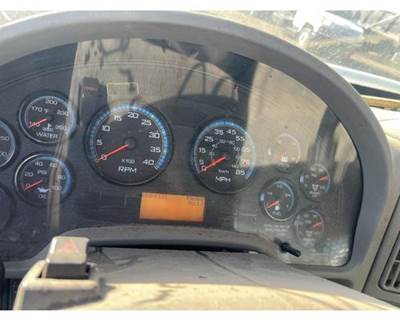 International 4400 Instrument Panel Cluster