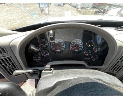 International 4400 Instrument Panel Cluster