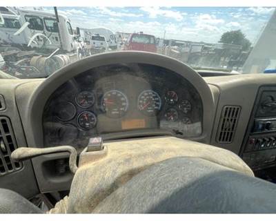 International 4400 Instrument Panel Cluster