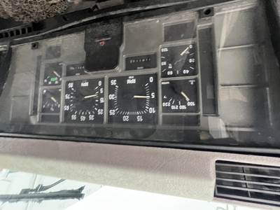 International 4700 Instrument Panel Cluster