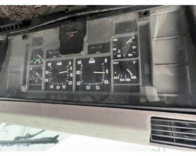 International 4700 Instrument Panel Cluster