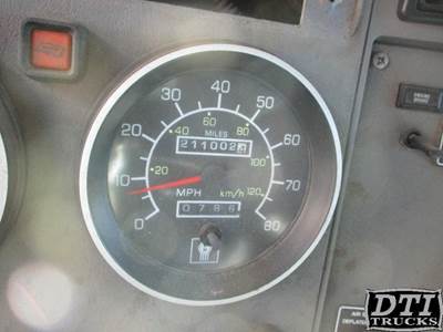 Kenworth T370 Instrument Panel Cluster