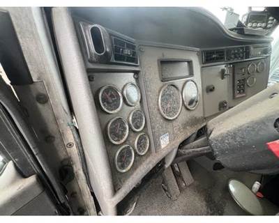 Kenworth T370 Instrument Panel Cluster