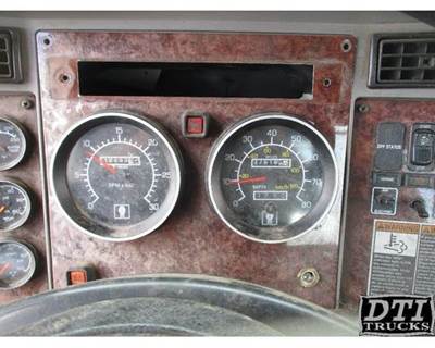Kenworth T370 Instrument Panel Cluster