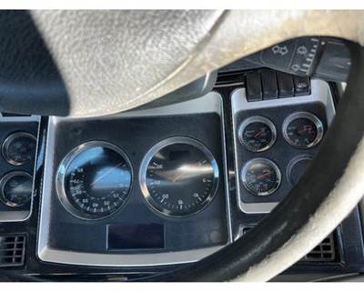 Kenworth T800 Instrument Panel Cluster