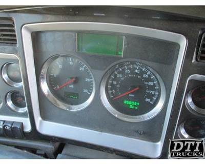 Kenworth T800 Instrument Panel Cluster
