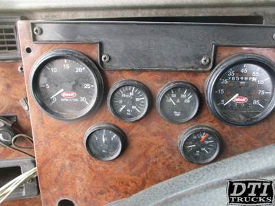 Peterbilt 330 Instrument Panel Cluster