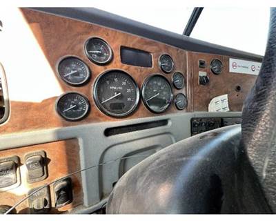 Peterbilt 365 Instrument Panel Cluster
