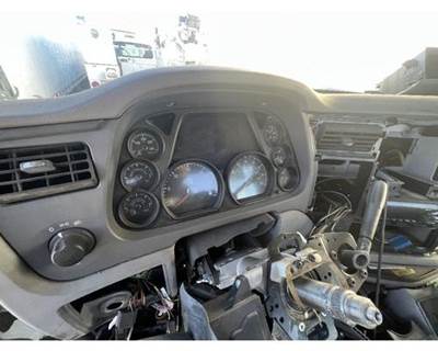Peterbilt 579 Instrument Panel Cluster
