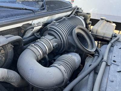 GMC C5500 Intake Manifold