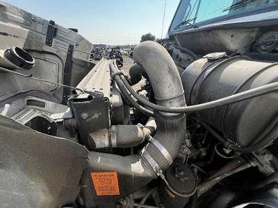 International 8100 Intake Manifold