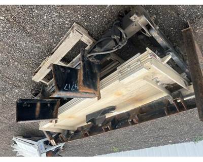 Used Maxon Liftgate for Freightliner M2 106