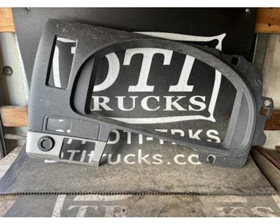 Used 2026 Kenworth T680 Instrument Cluster Dash Panel, Part # S18-1050-1C2761
