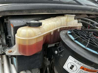 Freightliner M2 106 Radiator Overflow Bottle / Surge Tank