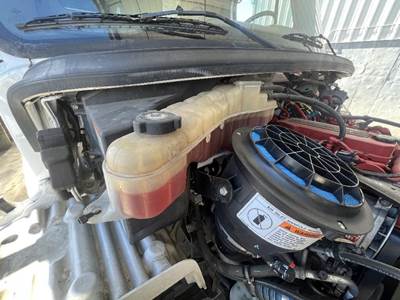 Freightliner M2 106 Radiator Overflow Bottle / Surge Tank