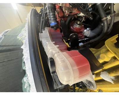 Freightliner M2 106 Radiator Overflow Bottle / Surge Tank