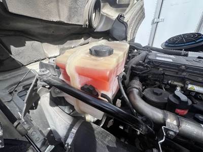 Freightliner M2 112 Radiator Overflow Bottle / Surge Tank