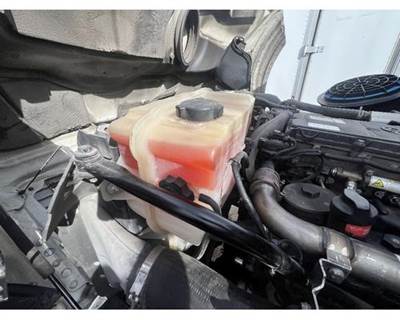 Freightliner M2 112 Radiator Overflow Bottle / Surge Tank