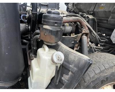 GMC W4500 Radiator Overflow Bottle / Surge Tank