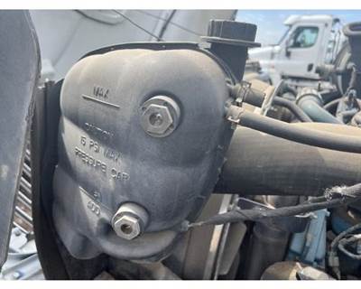 International 4400 Radiator Overflow Bottle / Surge Tank