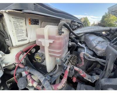 International CV Radiator Overflow Bottle / Surge Tank
